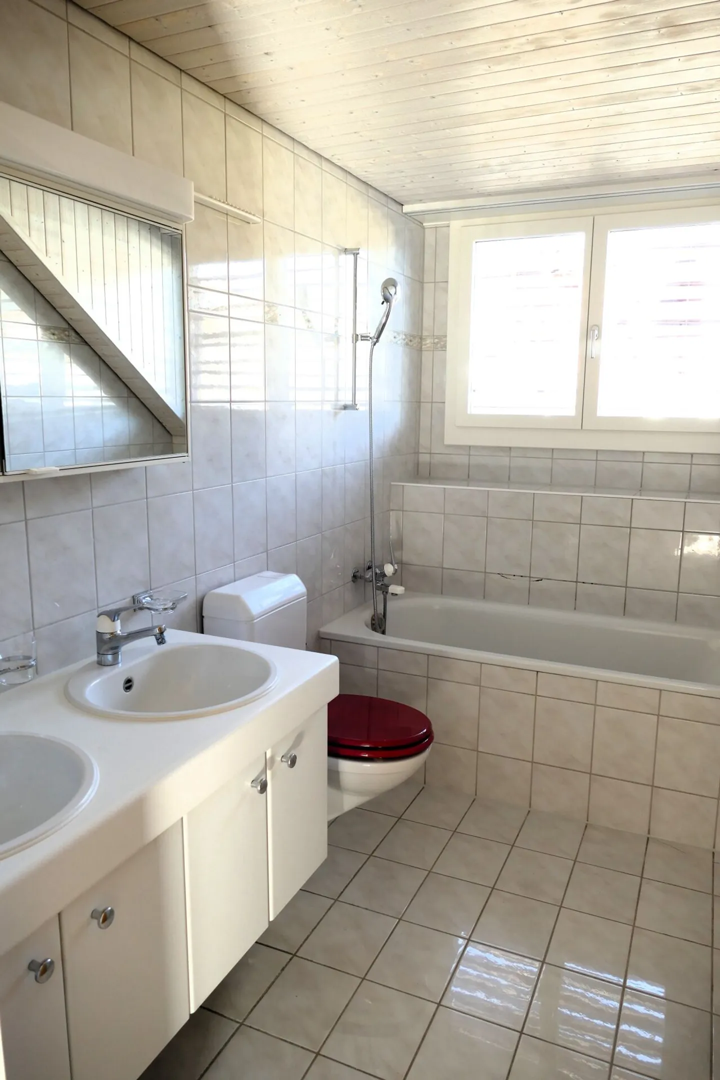 Appartamento mansardato 3.5 locali "uf der Flue 6 a Liesberg" - Foto 4 di 11