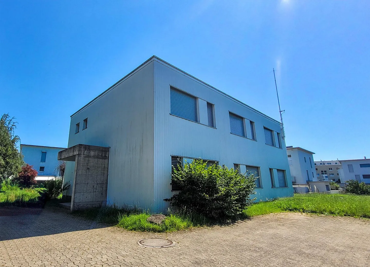 Spazio in affitto versatile a Hinwil – Perfetto per PMI ed espositori - Foto 1 di 4