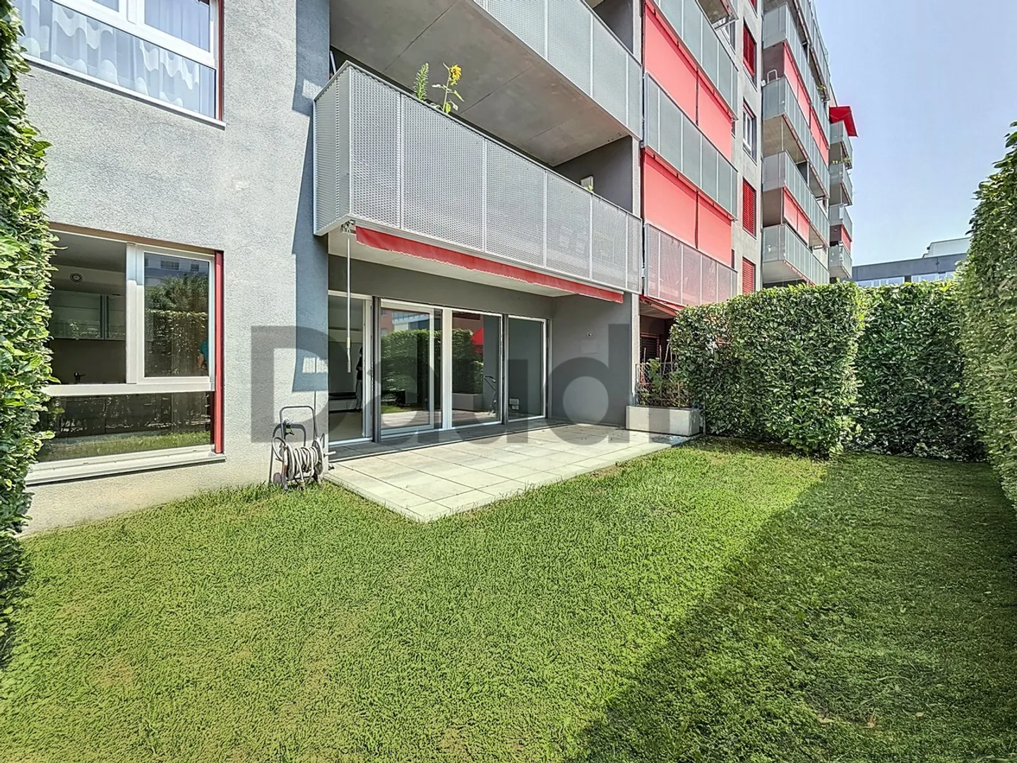 Appartamento di 4 stanze con giardino - Foto 1 di 11