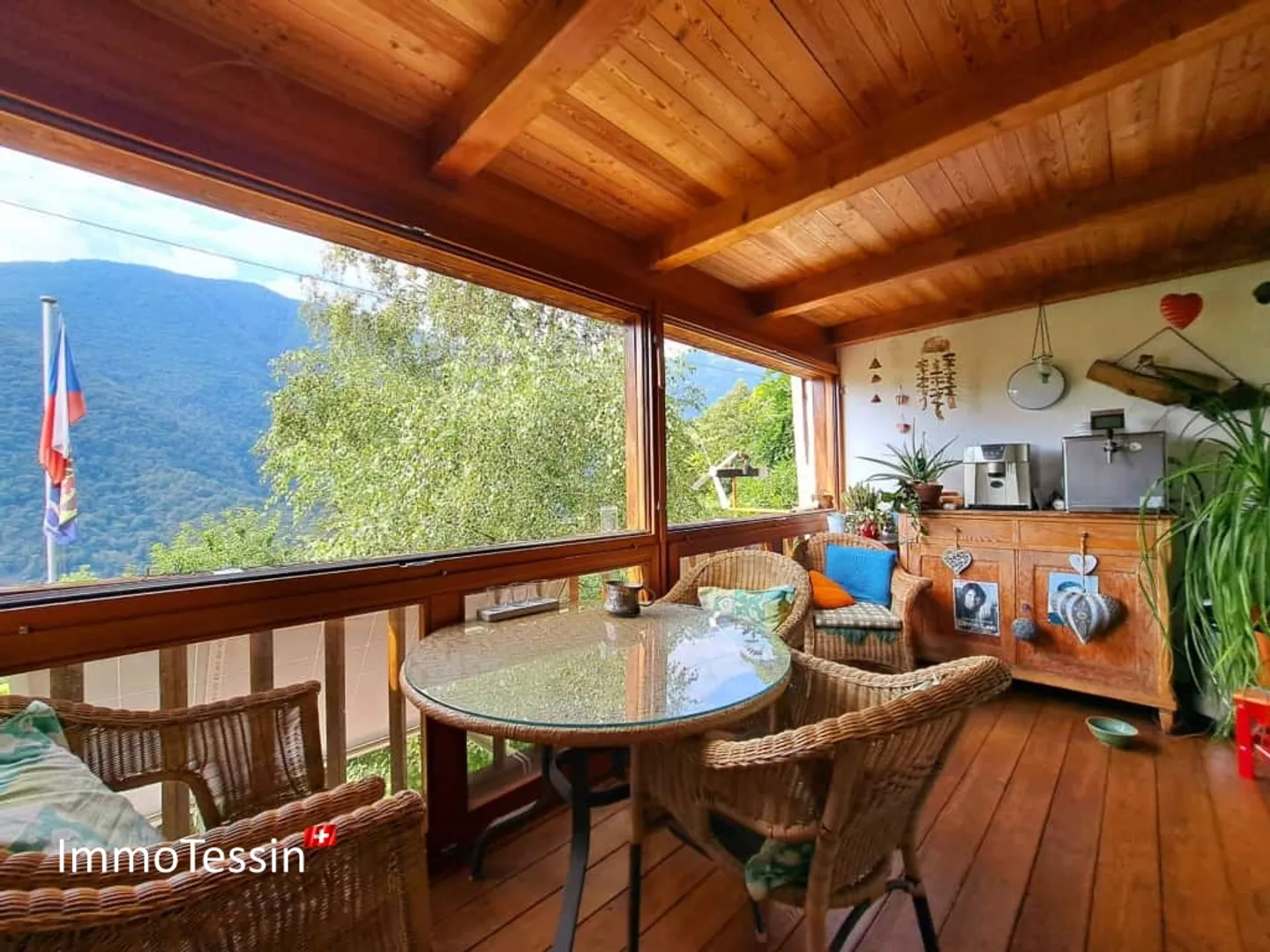 RARITÀ - Un pezzo di paradiso a Berzona, appartamento al pian terreno con giardino di 3000 m² - Foto 7 di 13