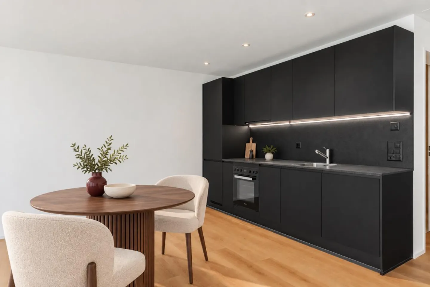 Studio neuf avec balcon et lave-linge privé - Photo 2 sur 4