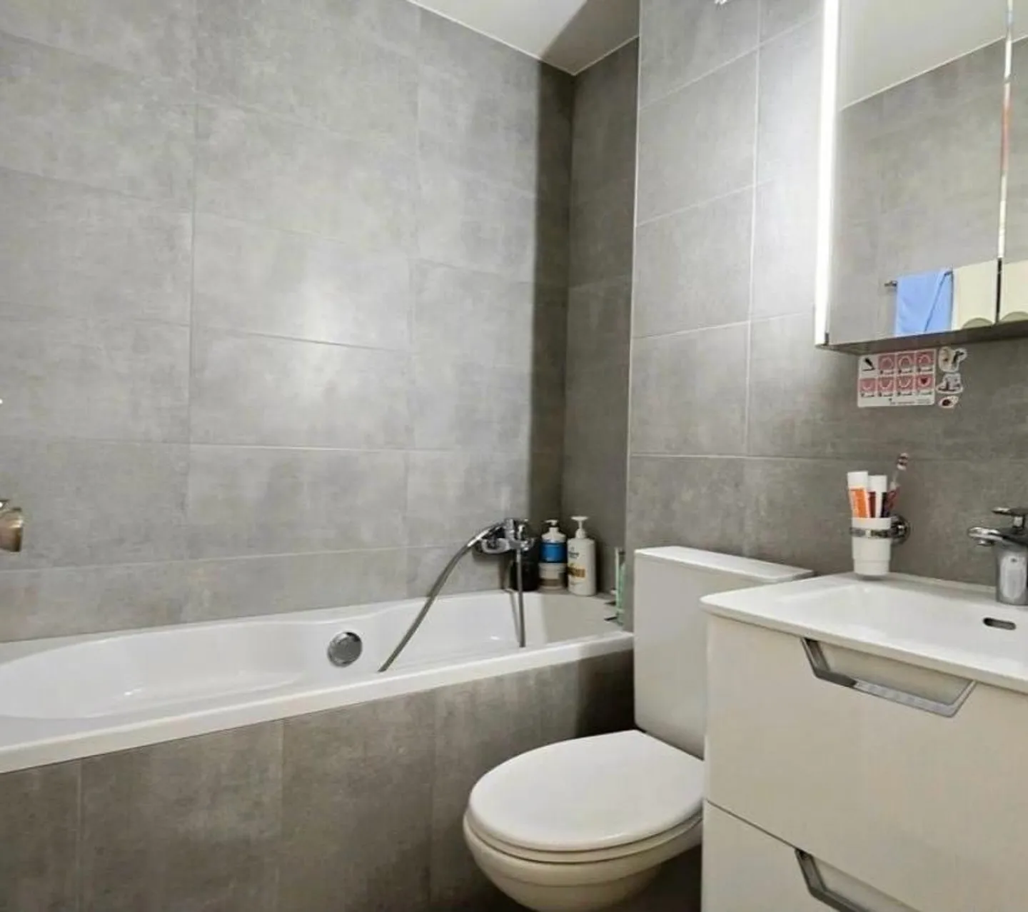 Zu verkaufen in Romont – Superbe Apartment mit 3.5 Zimmern und großem privatem Garten - Photo 7 sur 7