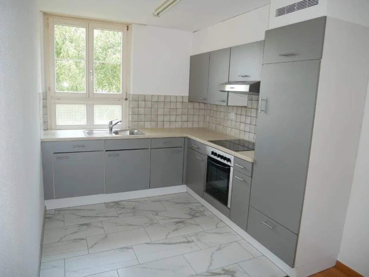 Appartamento 3.5 stanze in affitto, un affitto offerto! - Foto 1 di 10