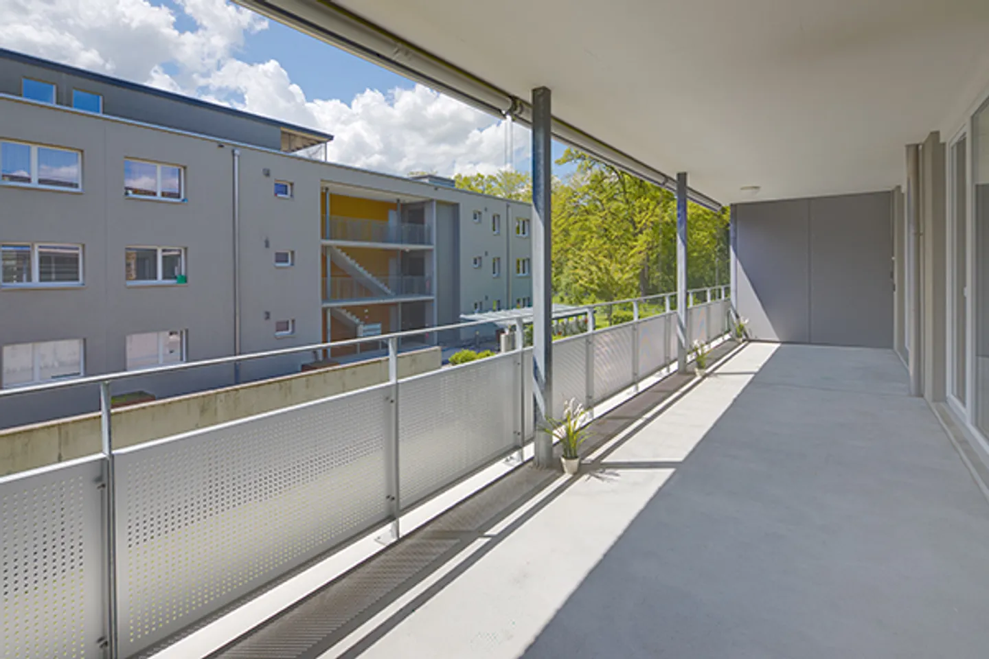 Wohnung mit grossem Balkon - Foto 12 von 13