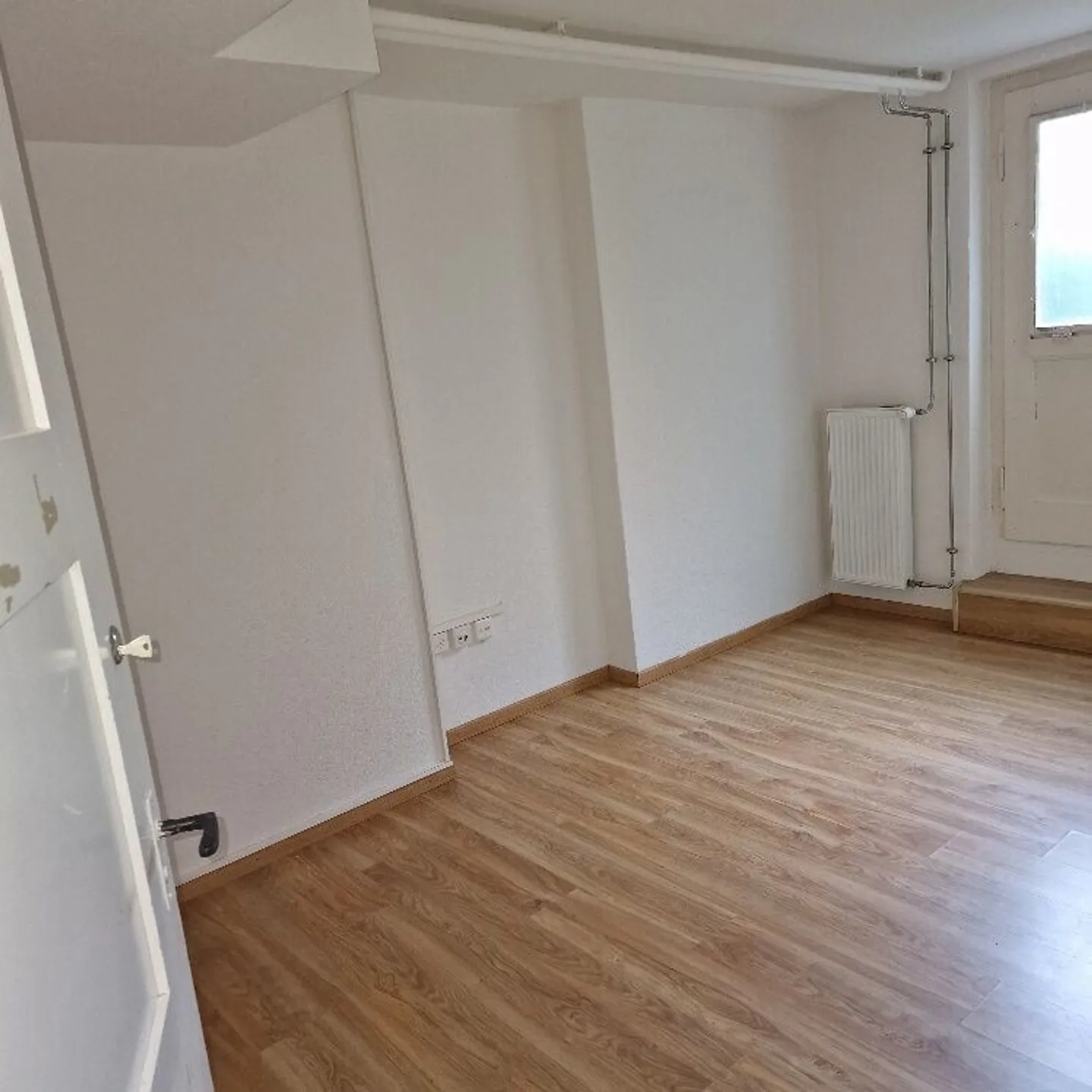 Studio in a great location! - Photo 3 of 4