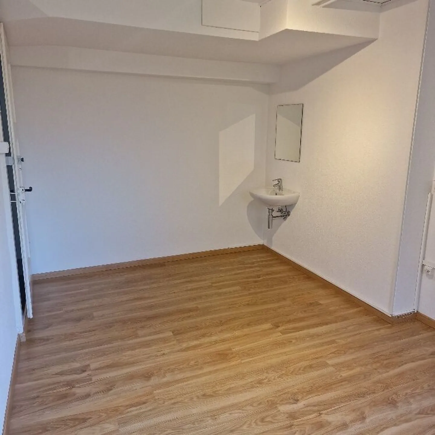 Studio in a great location! - Photo 1 of 4