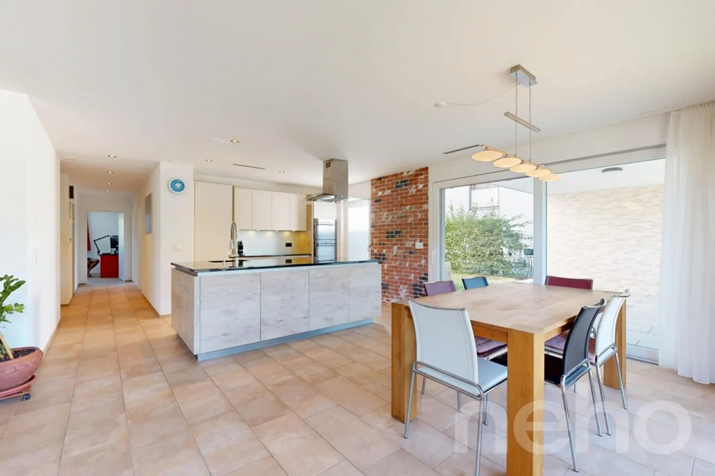 Modern 4.5-room garden apartment with spacious terrace - Photo 2 of 12