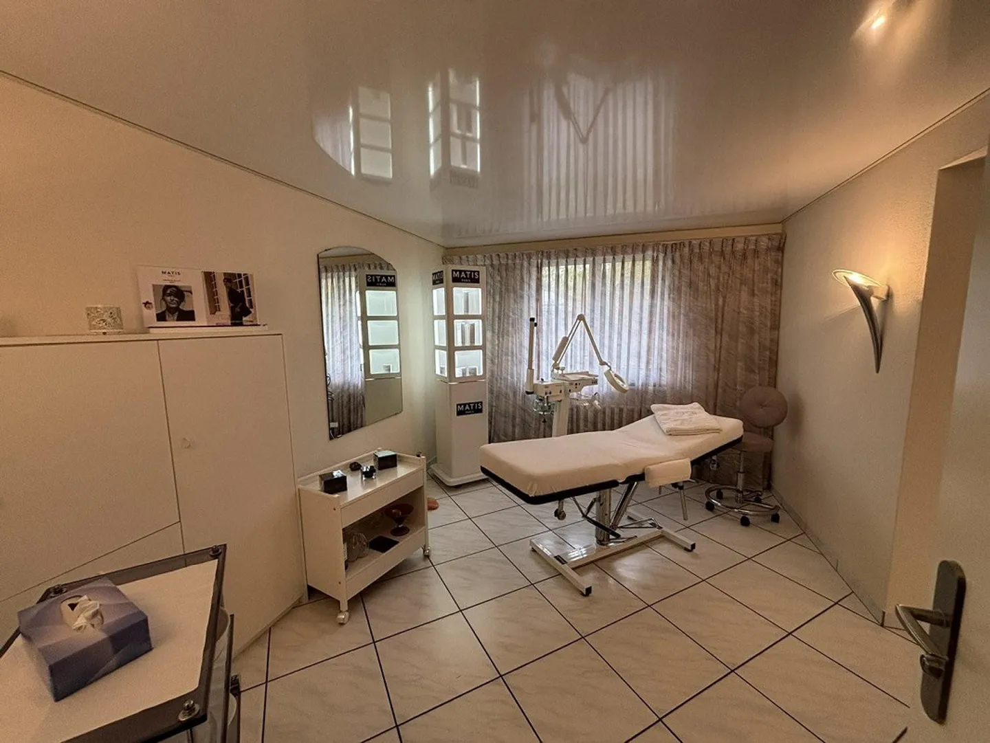 Opportunité unique ! Voulez-vous reprendre un salon de coiffure ? - Photo 3 sur 11