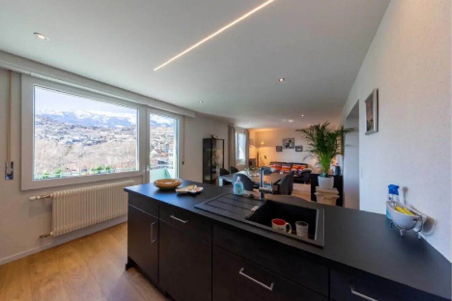 Appartamento ristrutturato nel centro di Sion - Foto 2 di 8