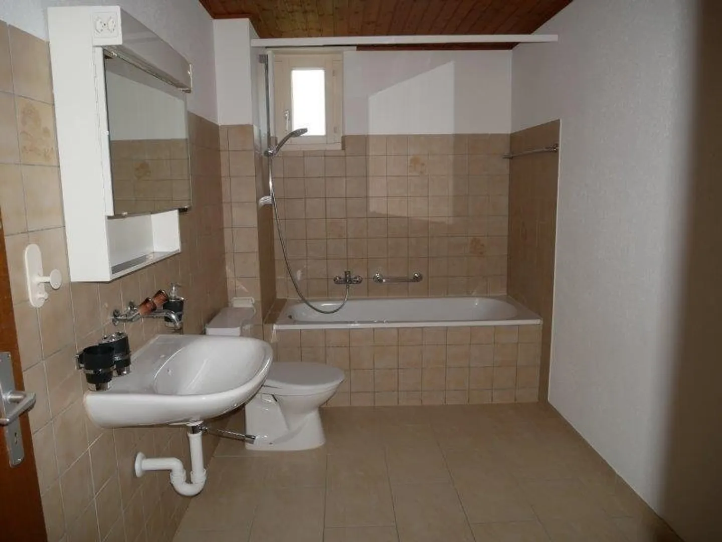 Appartamento 3.5 stanze in affitto, un affitto offerto! - Foto 8 di 10