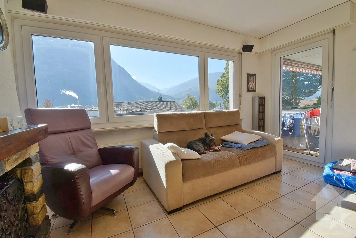 4,5 Zimmer mit einer Garage und einem Außenparkplatz inklusive - Foto 3 von 13