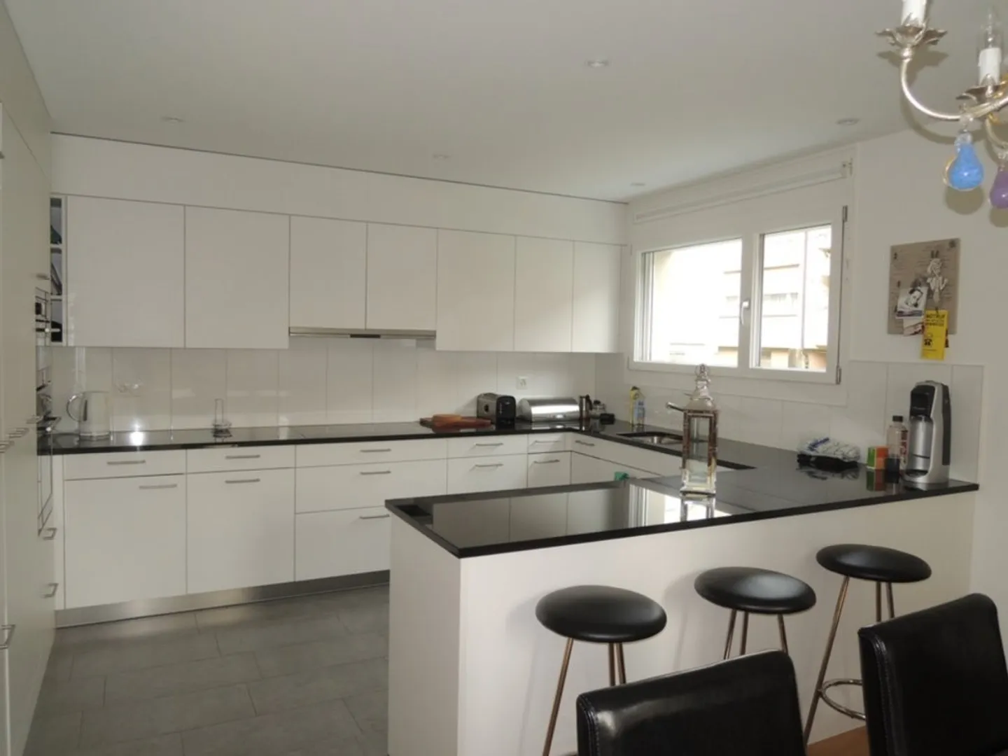 Appartamento moderno con giardino spazioso - Foto 2 di 8