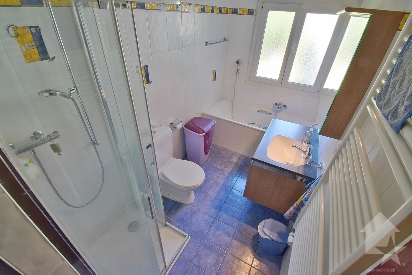 4,5 Zimmer mit einer Garage und einem Außenparkplatz inklusive - Foto 12 von 13