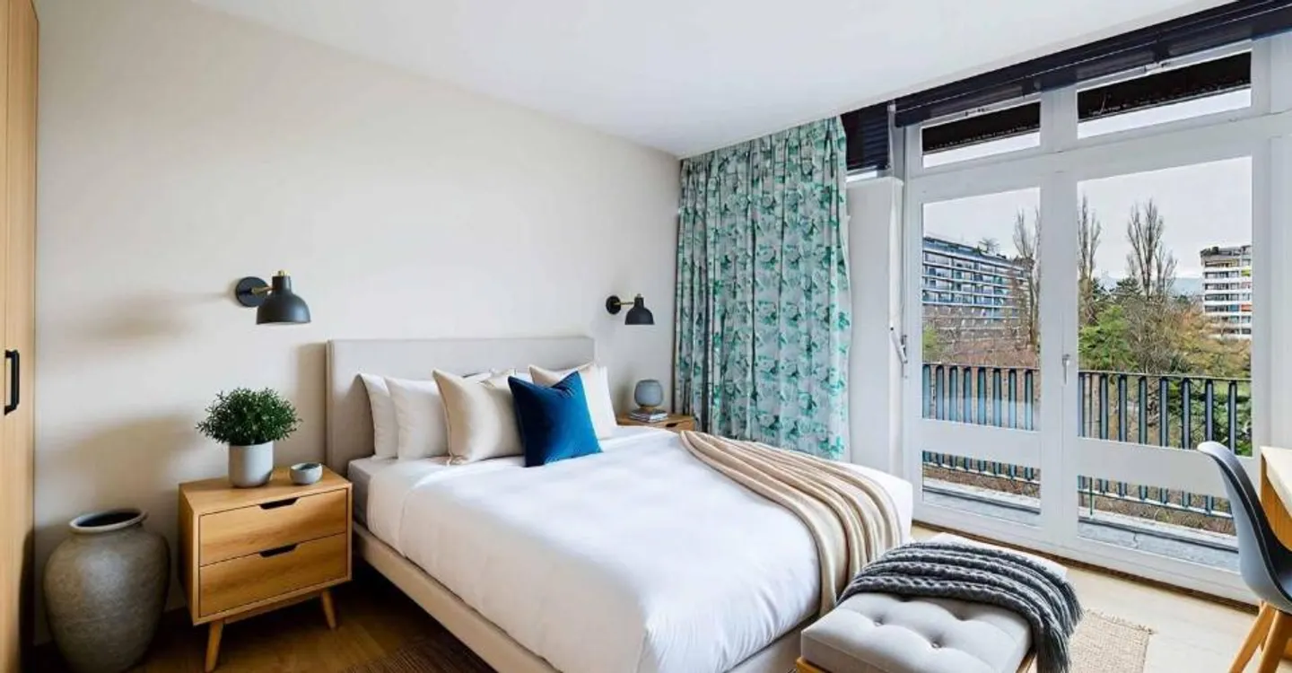 Budé - Spacious 7-room apartment on the top floor - Photo 7 of 10