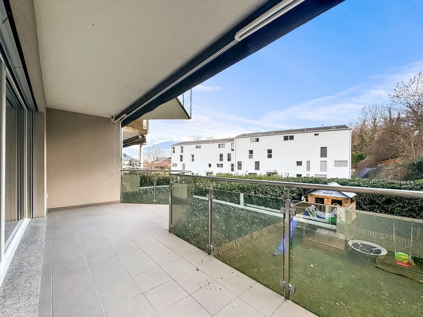 Beautiful 4.5-room apartment, completely renovated in 2025 - Photo 1 of 12