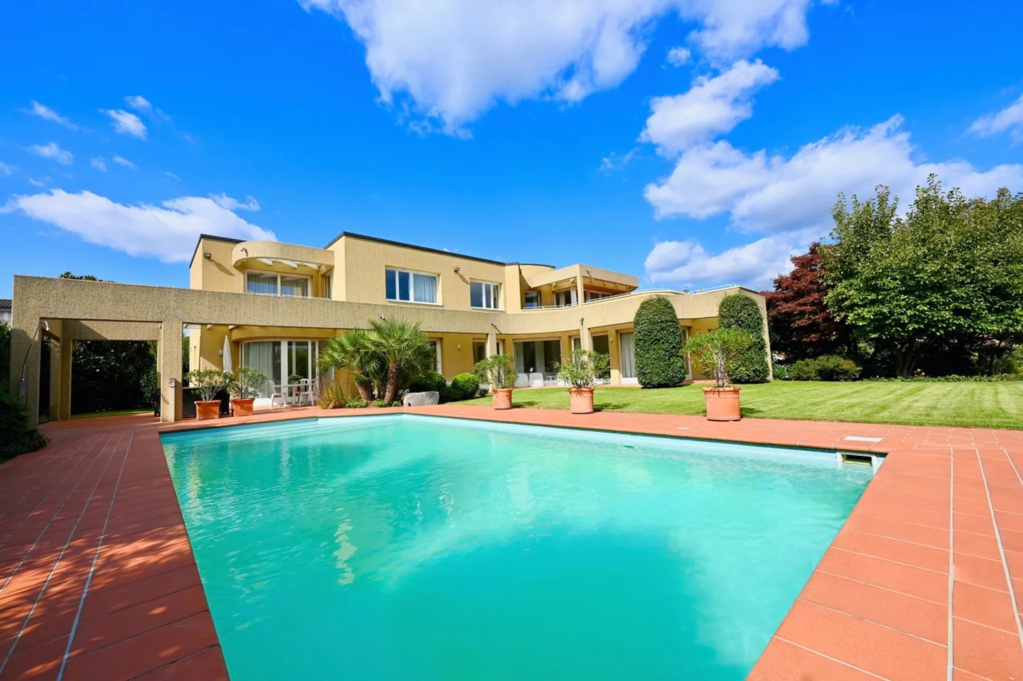 Exklusive Villa mit Pool in Novazzano, Mendrisiotto - Foto 6 von 31