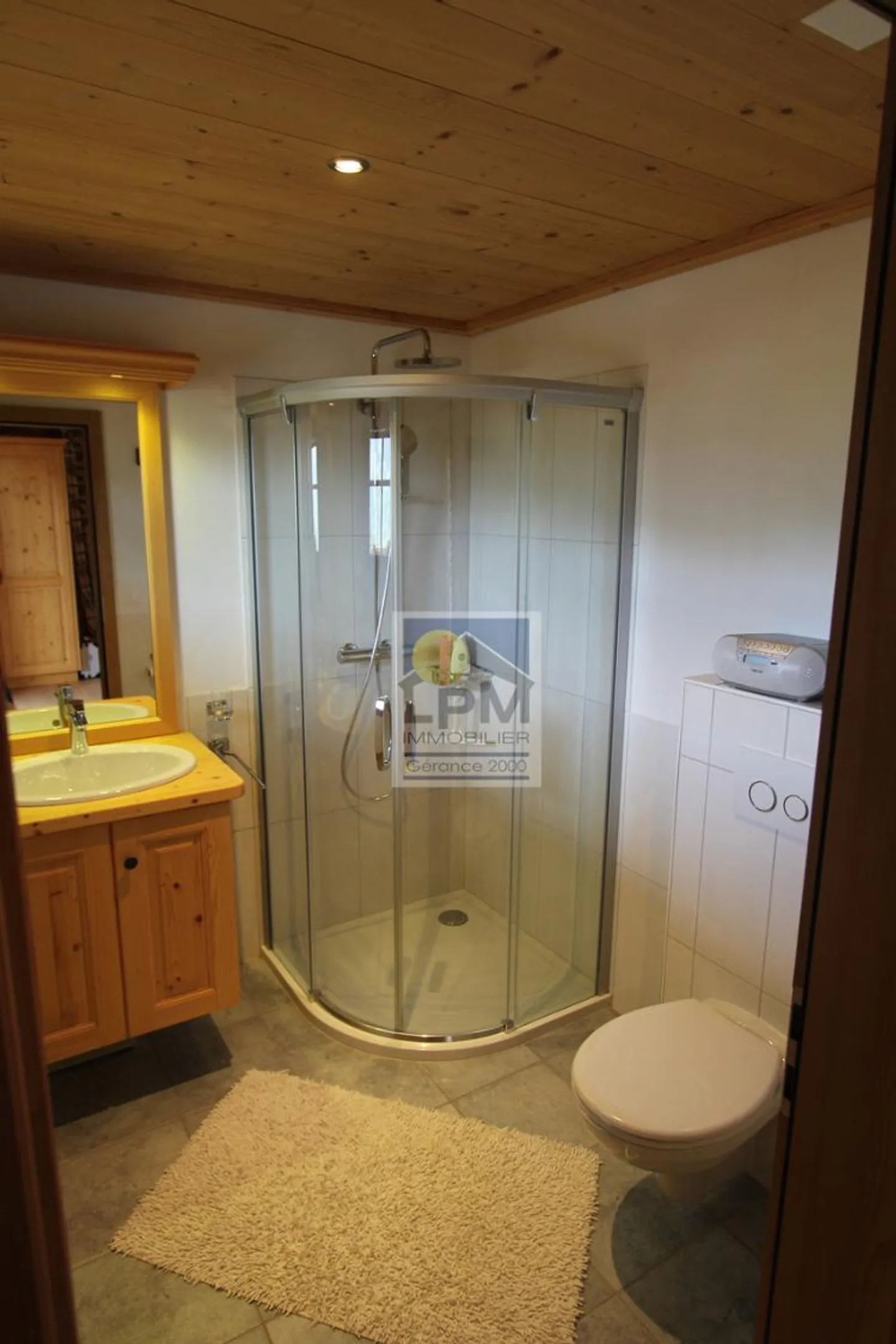 Charming Family Chalet with Views - Photo 5 of 13