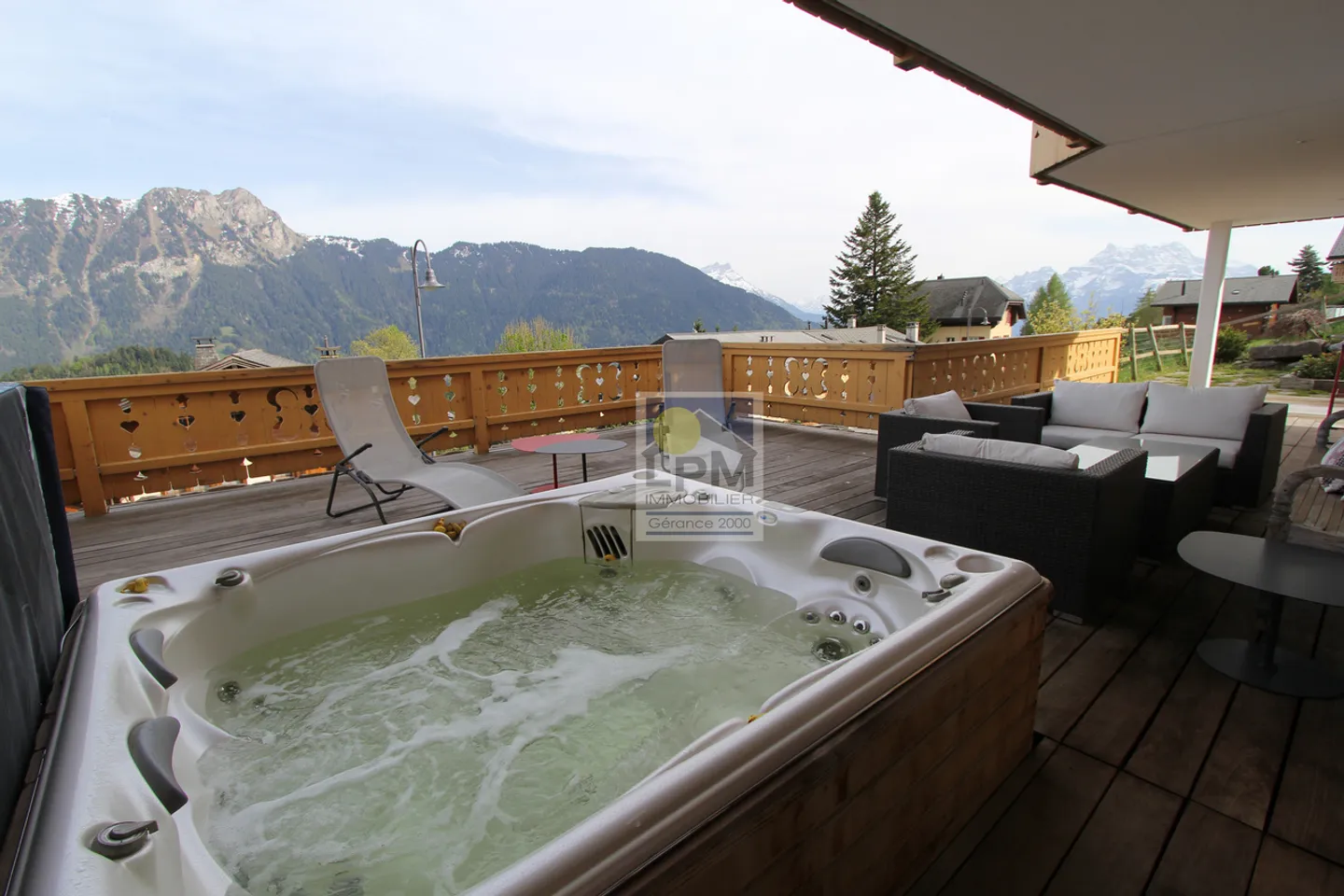 Charming Family Chalet with Views - Photo 6 of 13