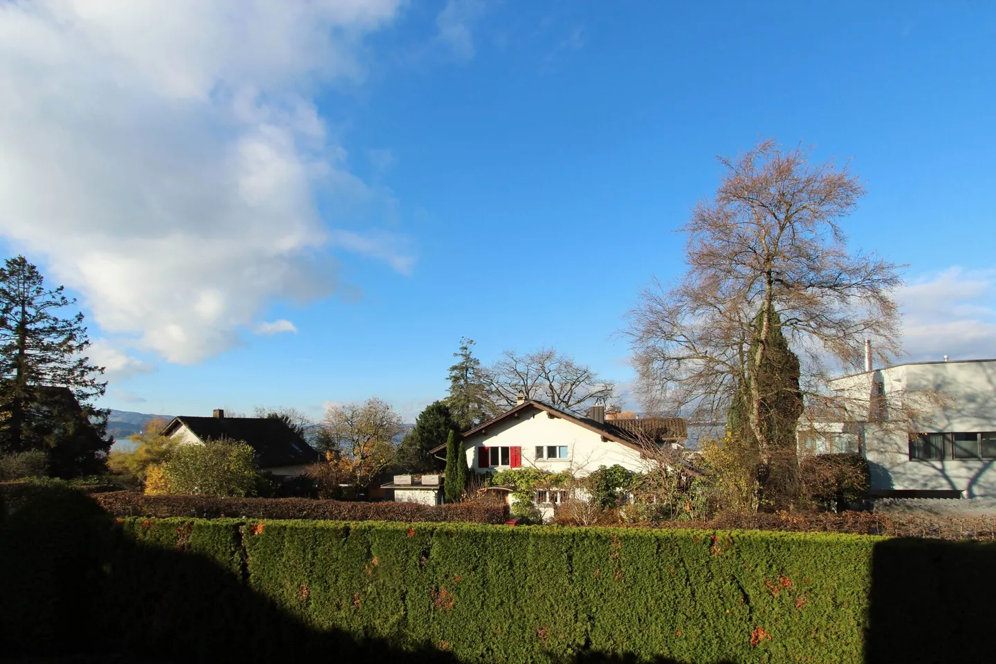 URBANO & ELEGANTE: Appartamento con giardino 4.5 locali vicino alla città con vista lago - Foto 10 di 10