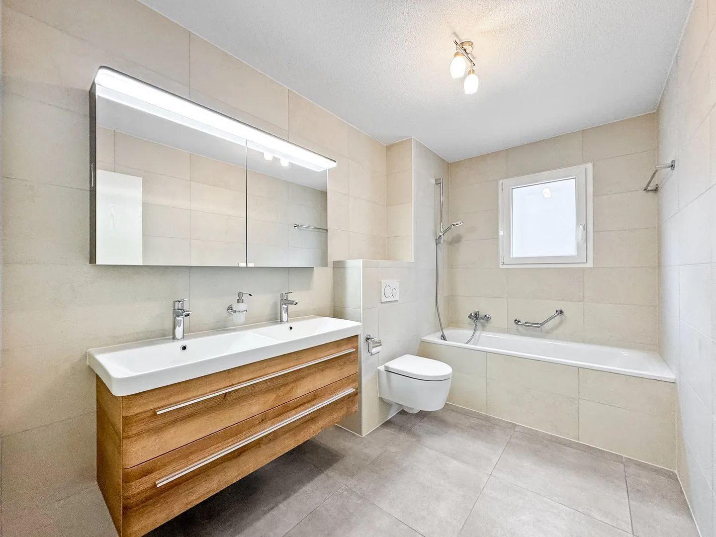 Beautiful 4.5-room apartment, completely renovated in 2025 - Photo 6 of 12