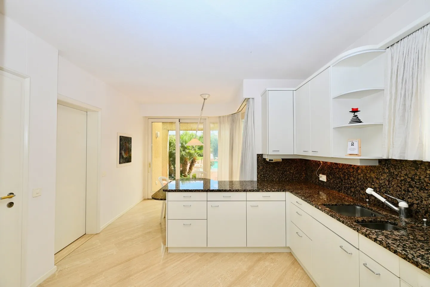 Exklusive Villa mit Pool in Novazzano, Mendrisiotto - Foto 15 von 31