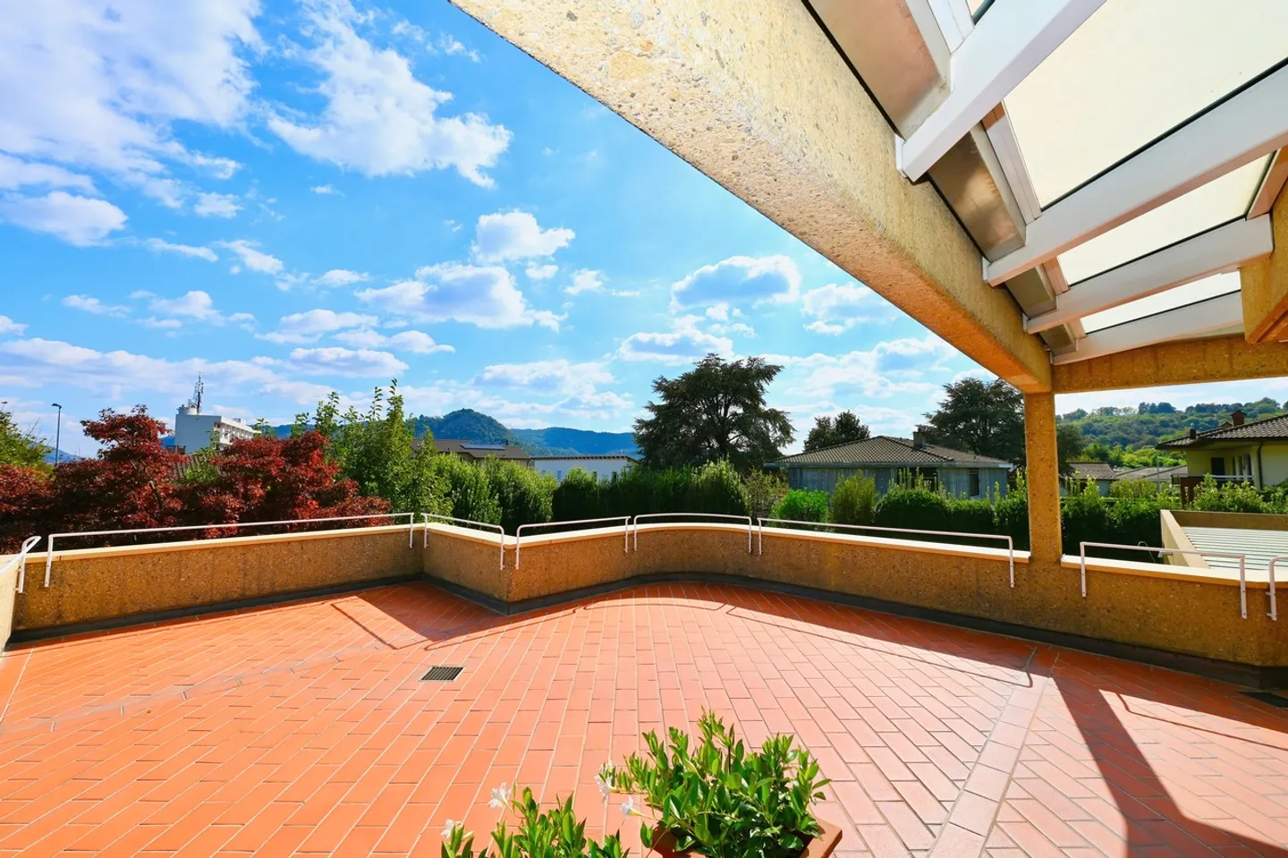 Exklusive Villa mit Pool in Novazzano, Mendrisiotto - Foto 22 von 31