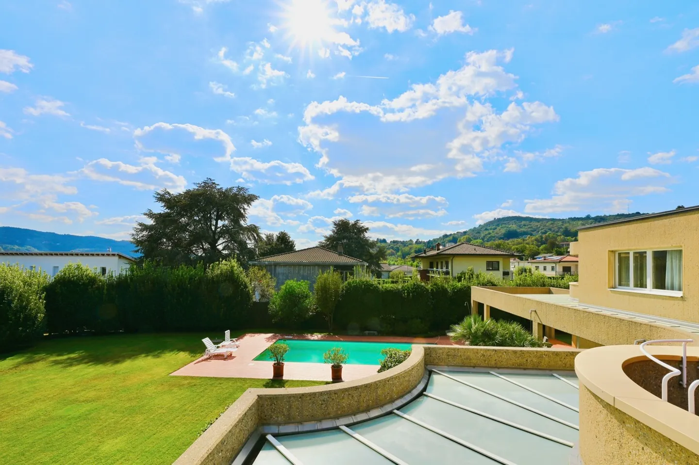 Exklusive Villa mit Pool in Novazzano, Mendrisiotto - Foto 21 von 31