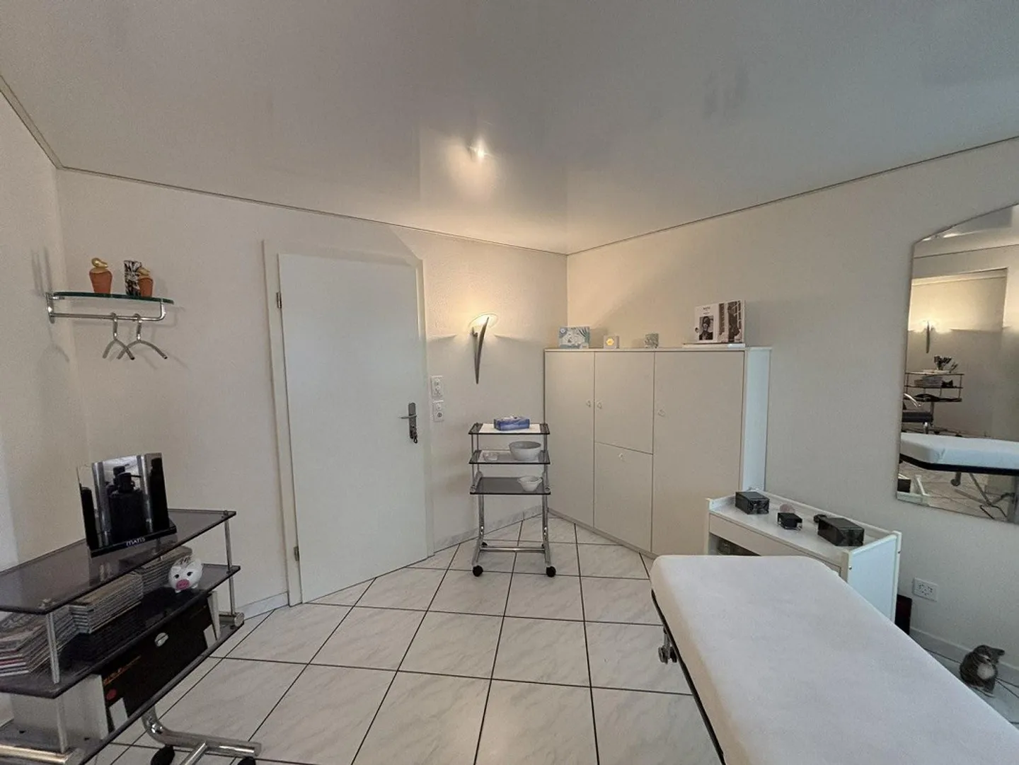 Opportunité unique ! Voulez-vous reprendre un salon de coiffure ? - Photo 4 sur 11