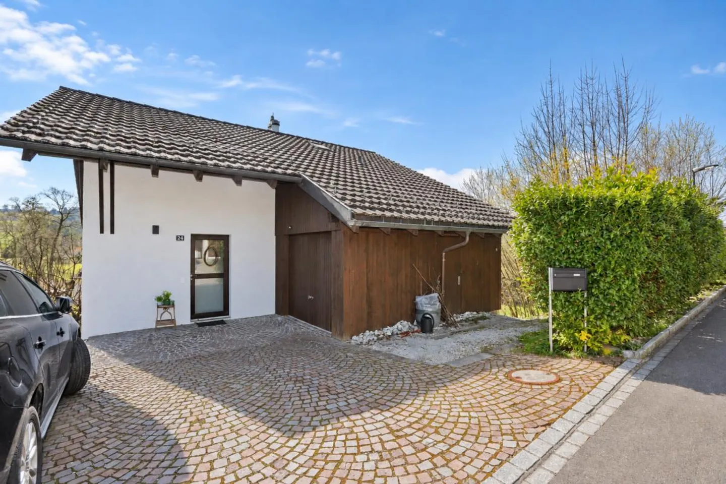 Wohnen & Vermieten: Einfamilienhaus mit Einliegerwohnung und Winter... - Photo 2 of 18