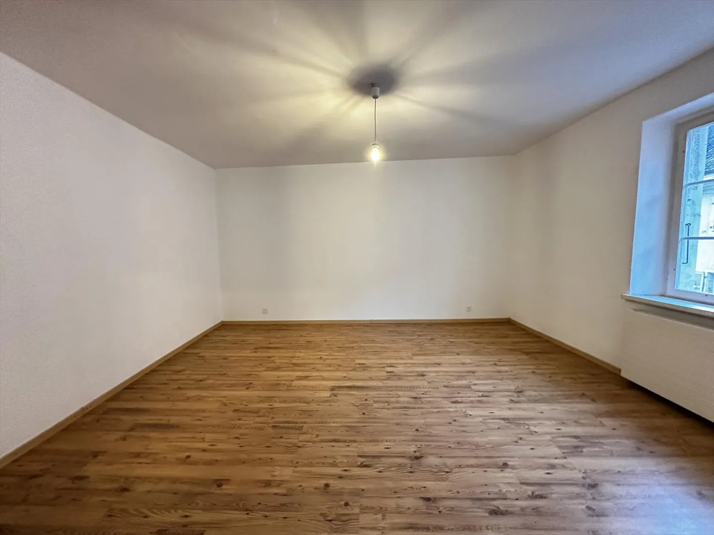 Apartment for rent - Photo 4 of 7