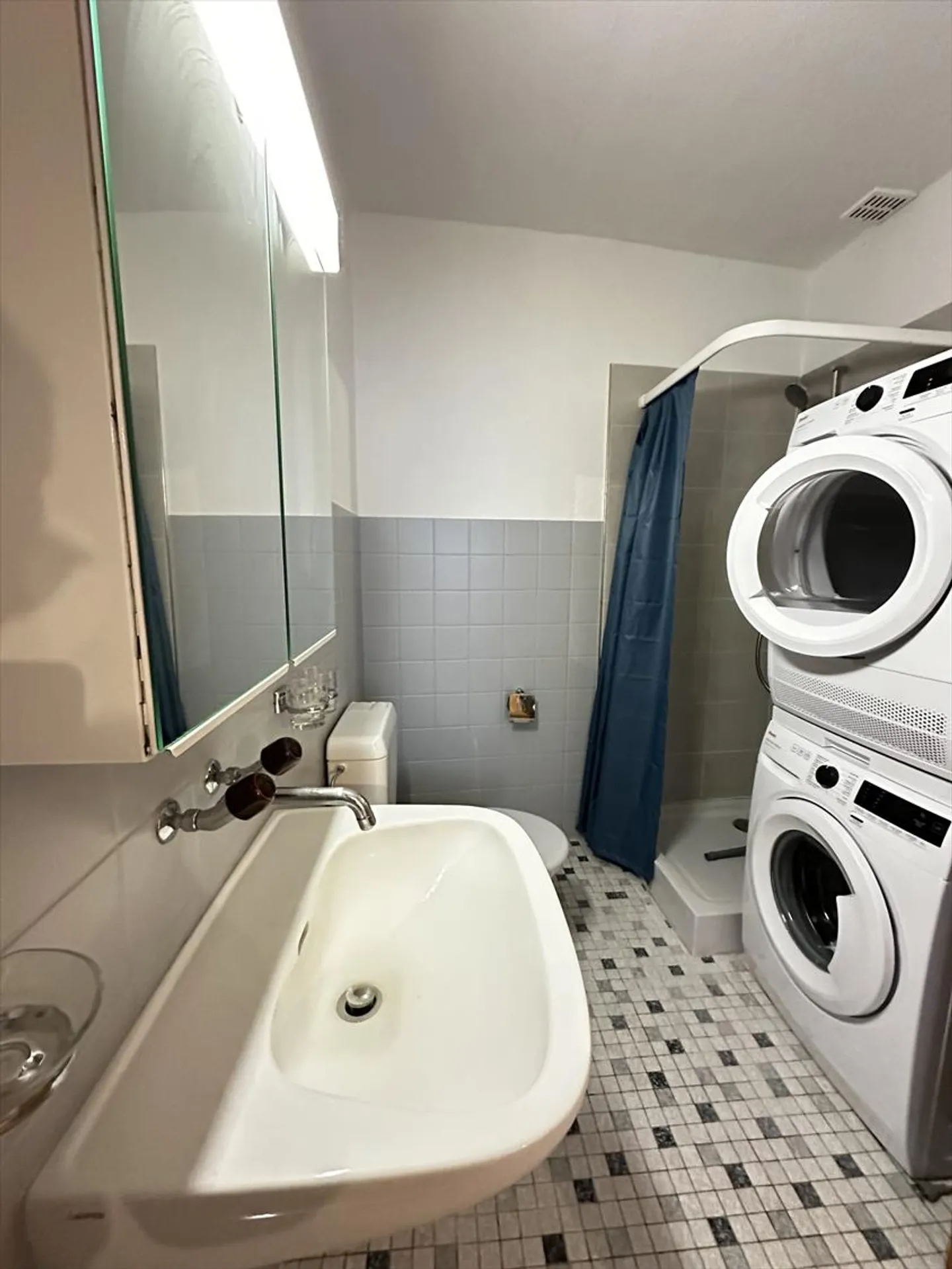 Apartment for rent - Photo 6 of 7