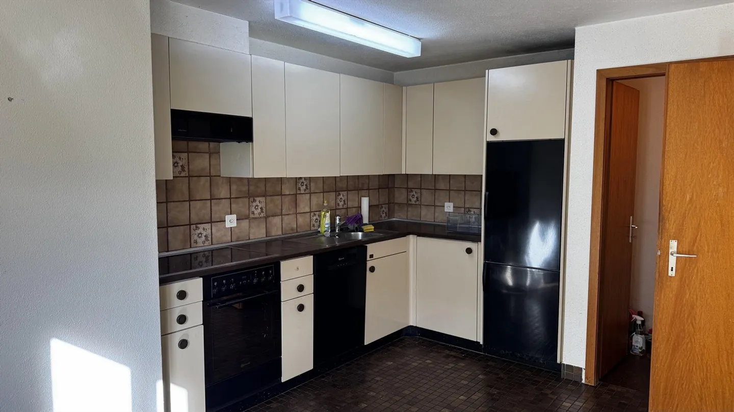 Appartement spacieux de 3,5 pièces, env. 92m2 avec terrasse et beaucoup d'espace vert - Photo 7 sur 9