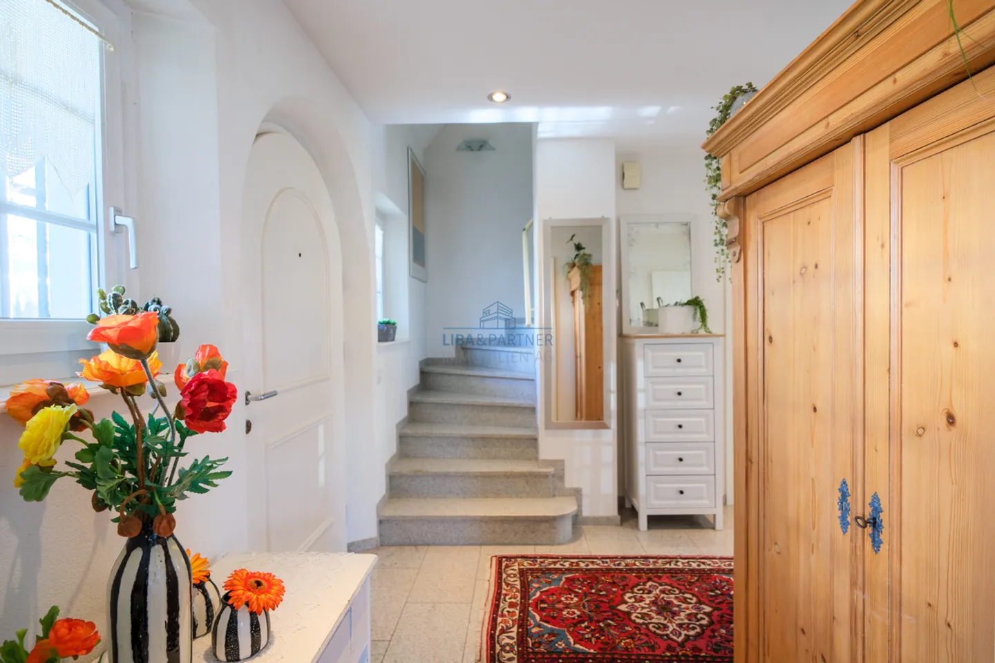 Proprietà spaziosa con fascino rurale e comfort abitativo contemporaneo - Foto 7 di 13