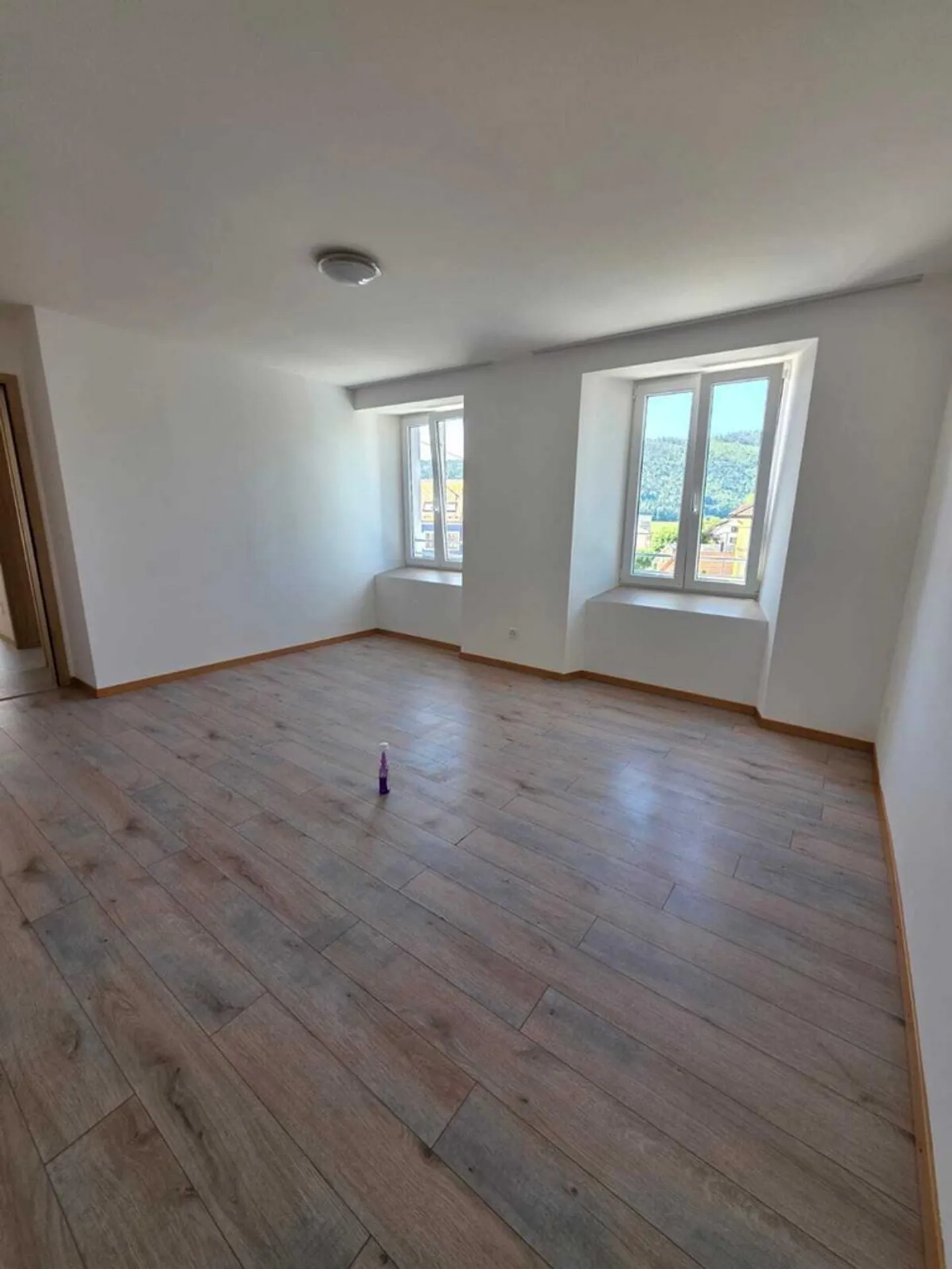 Modern 2.5-room apartment on the 1st floor - Photo 2 of 8