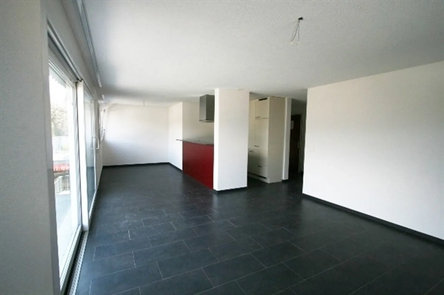 Appartement lumineux de 3,5 pièces avec balcon et vue ! - Photo 5 sur 9