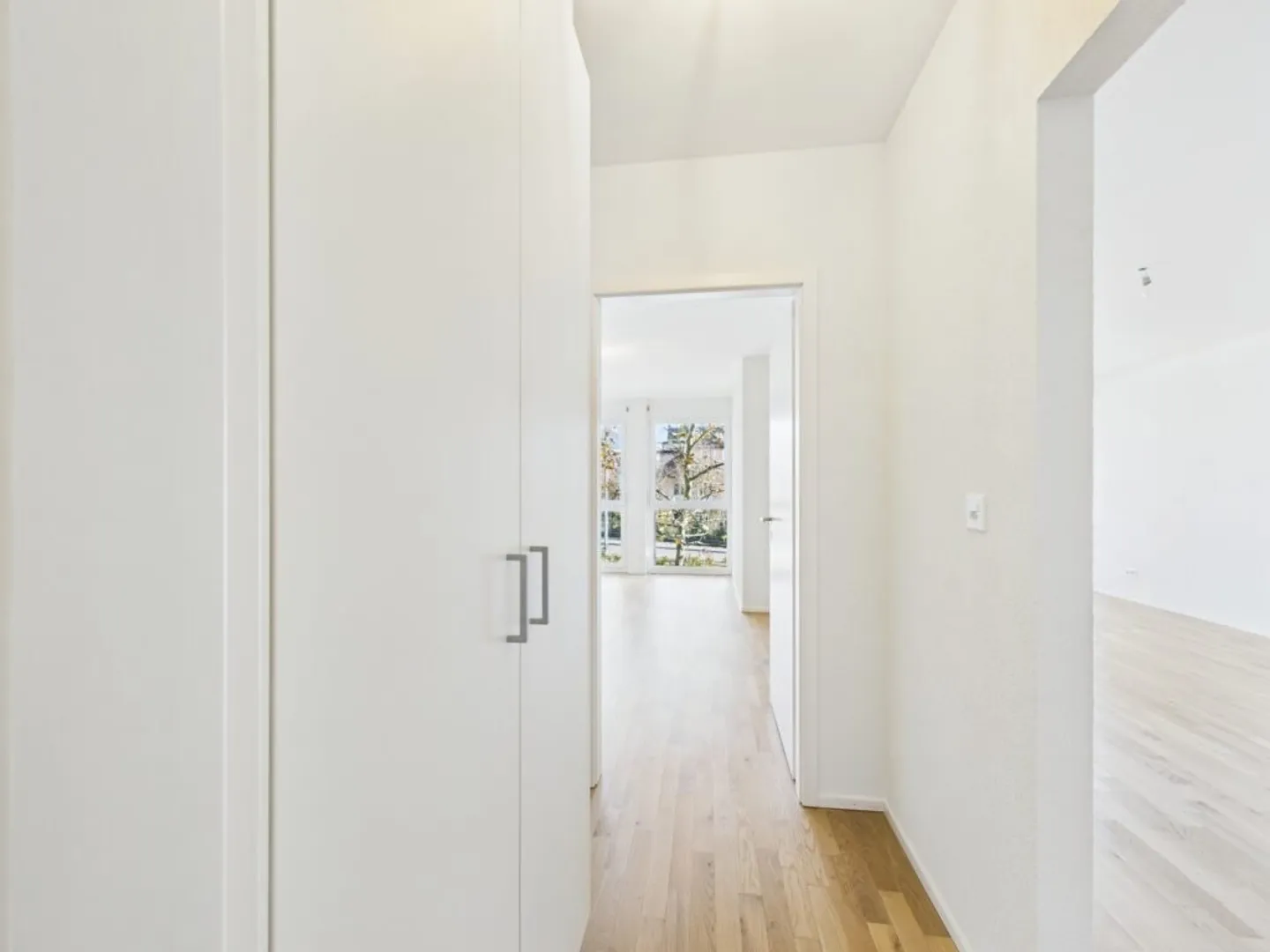 Two and a half room apartment on the 1st floor in Lausanne - Photo 4 of 7