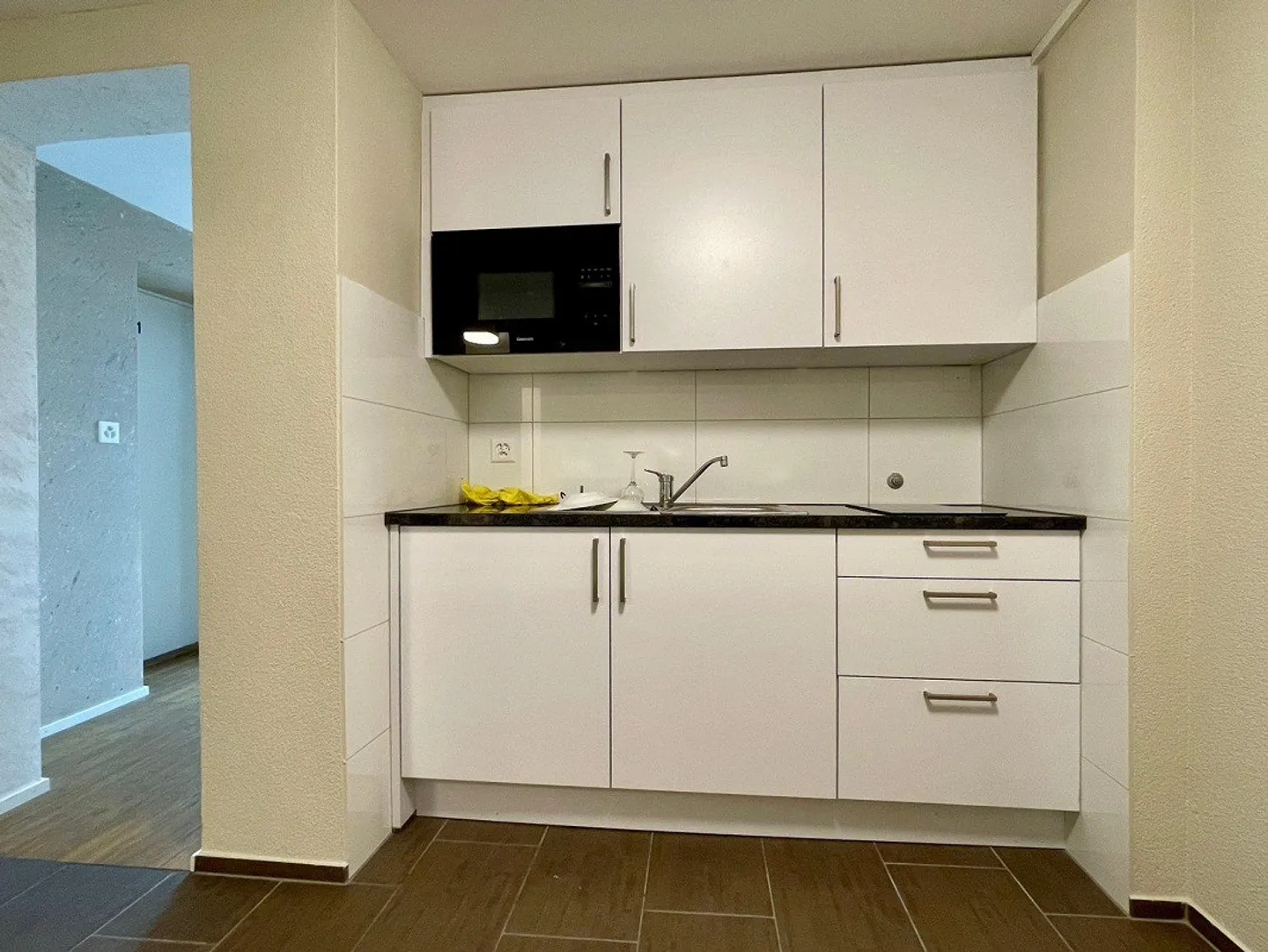 Chambre individuelle moderne, meublée, dans un emplacement central à Amriswil - Photo 8 sur 13