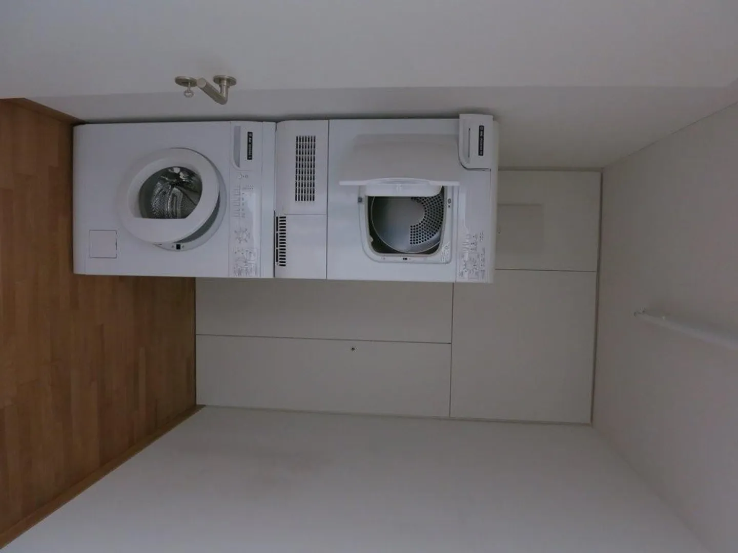 Modern city apartment in the center of Biel - Photo 7 of 8