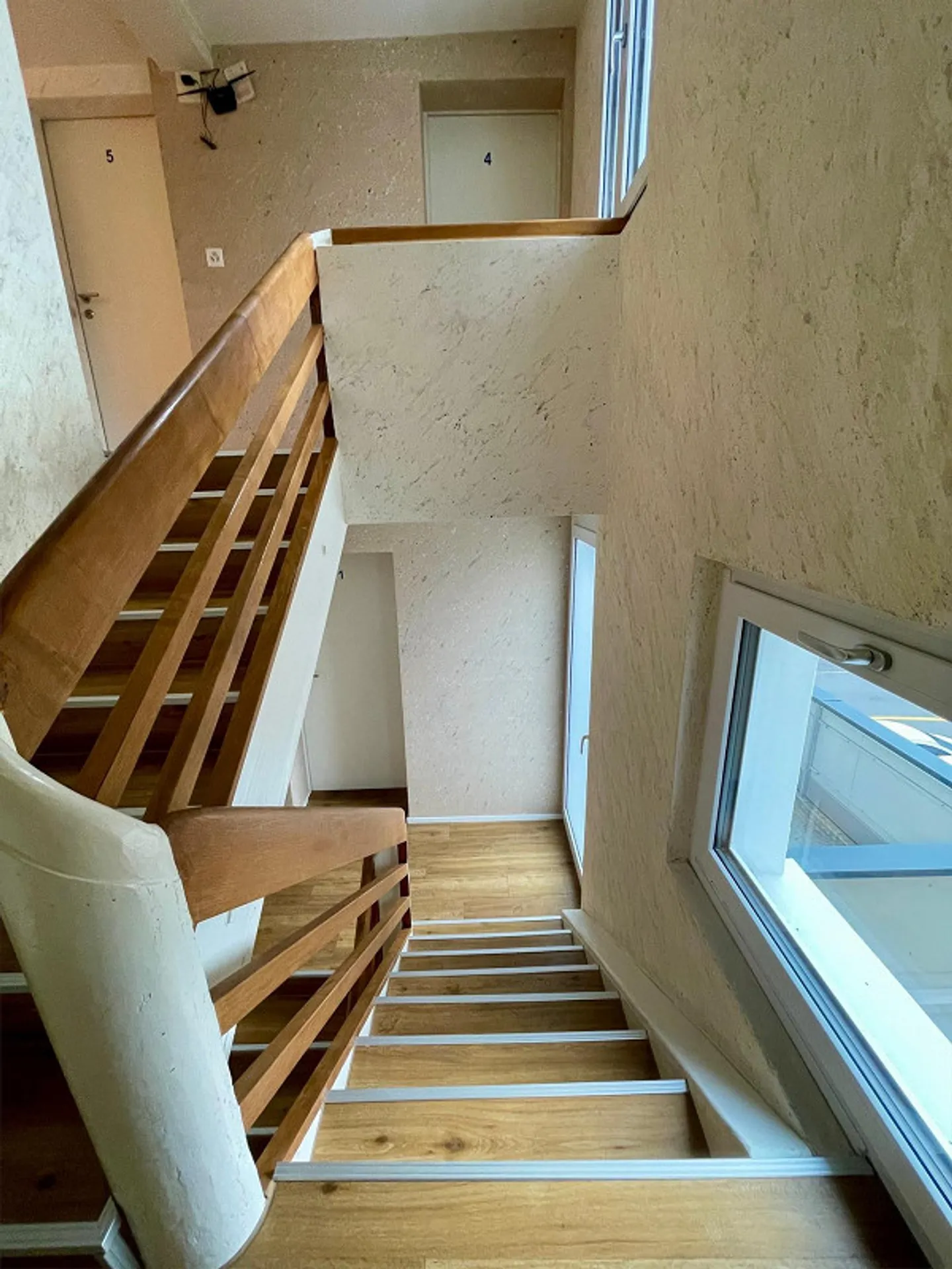 Chambre individuelle moderne, meublée, dans un emplacement central à Amriswil - Photo 10 sur 13