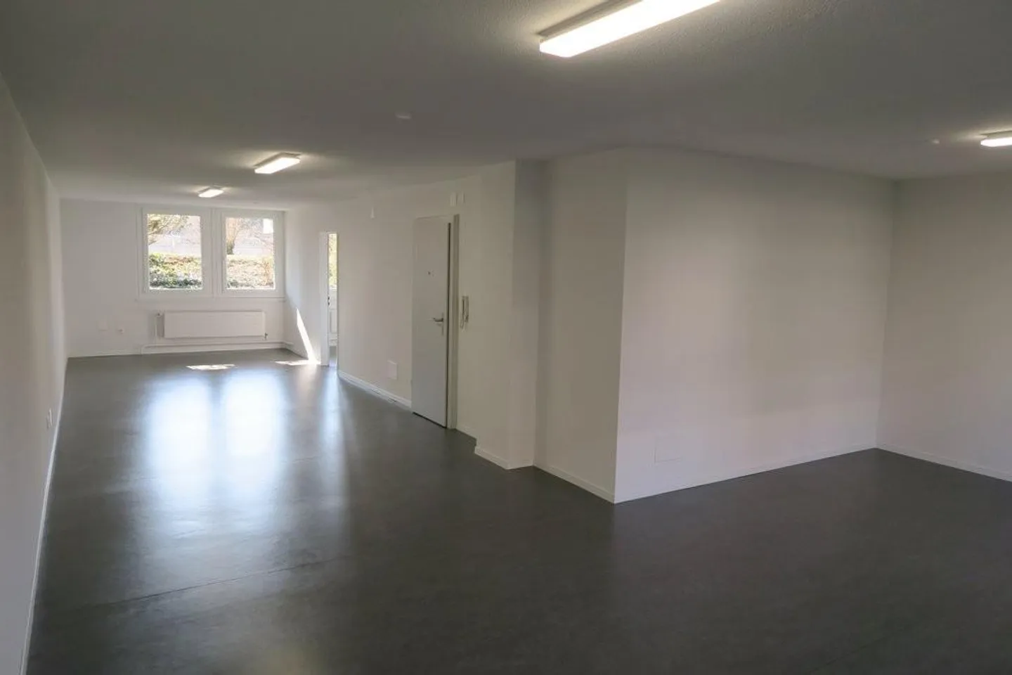 Spazio Ufficio Luminoso in Affitto - Foto 5 di 6