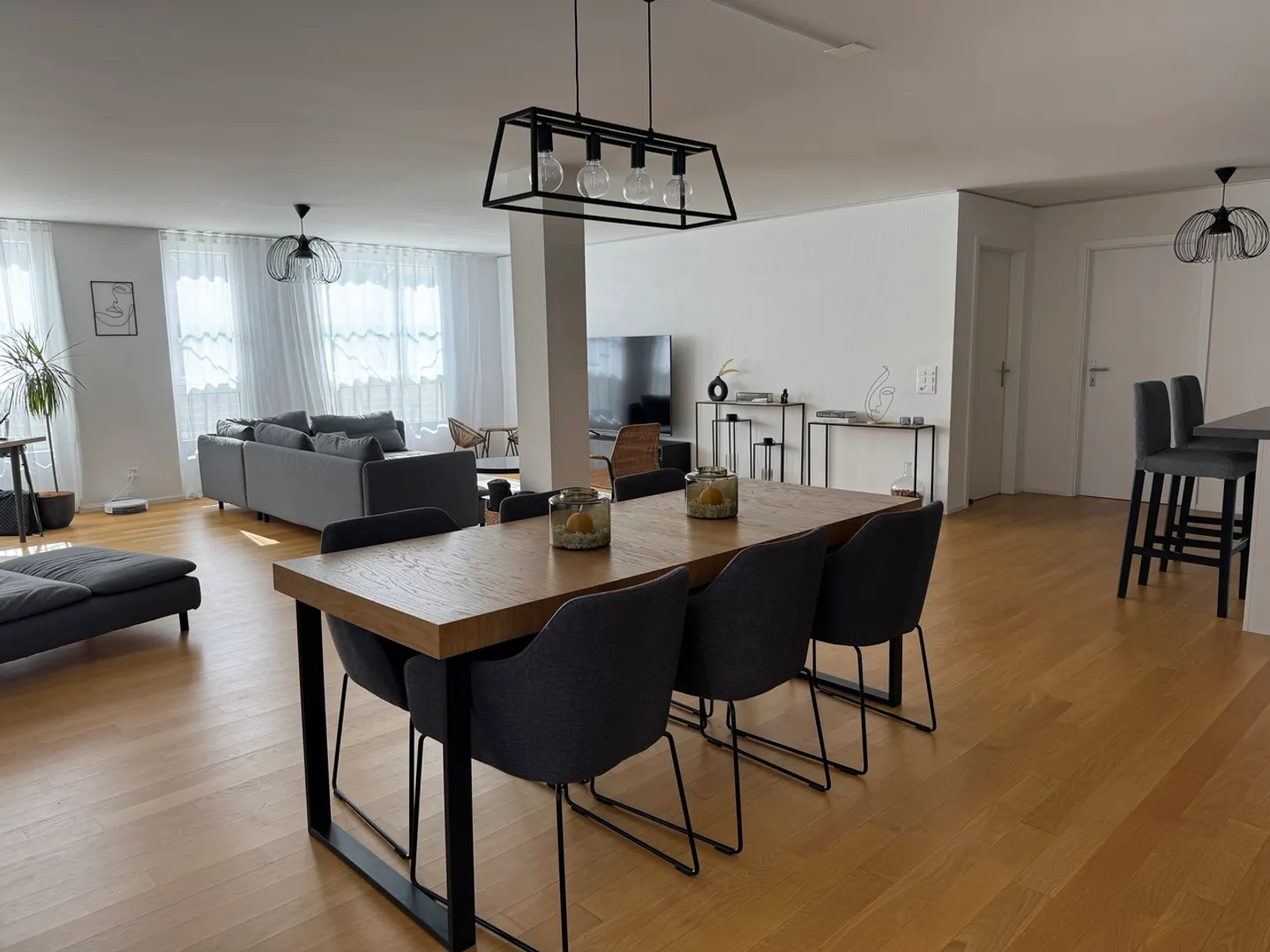Spacieux appartement de 4.5 pièces et 141 m² - Photo 2 sur 11