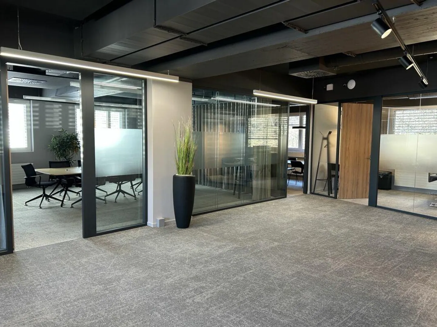 Ufficio moderno di 304 m² a Frenkendorf - Foto 4 di 8