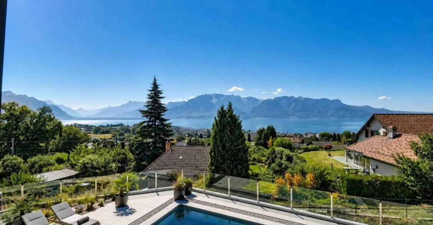 New! Individual villa with pool and magnificent lake view - Photo 10 of 12