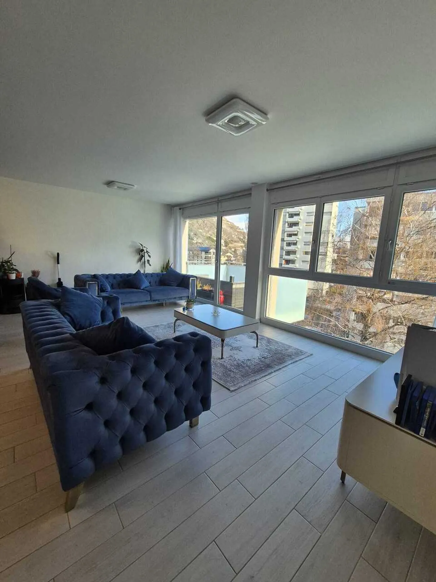 Grande appartamento a Sion - Foto 1 di 9