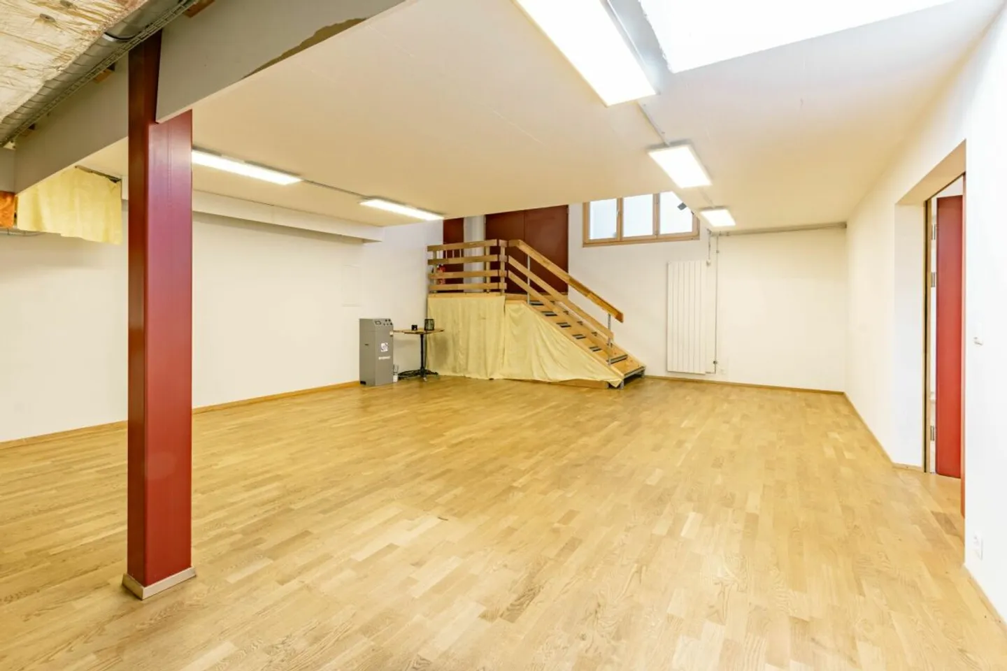 Grosszügiges Atelier mit Tageslicht - Foto 1 von 6