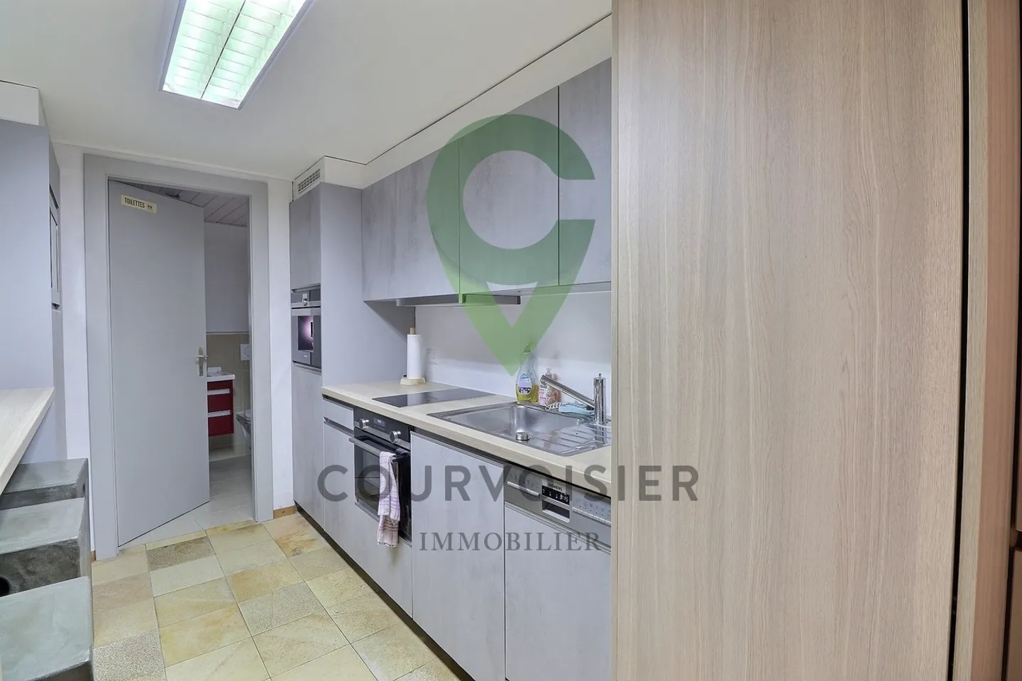 Magnifici uffici con studio indipendente nel cuore di Aubonne - Foto 8 di 10