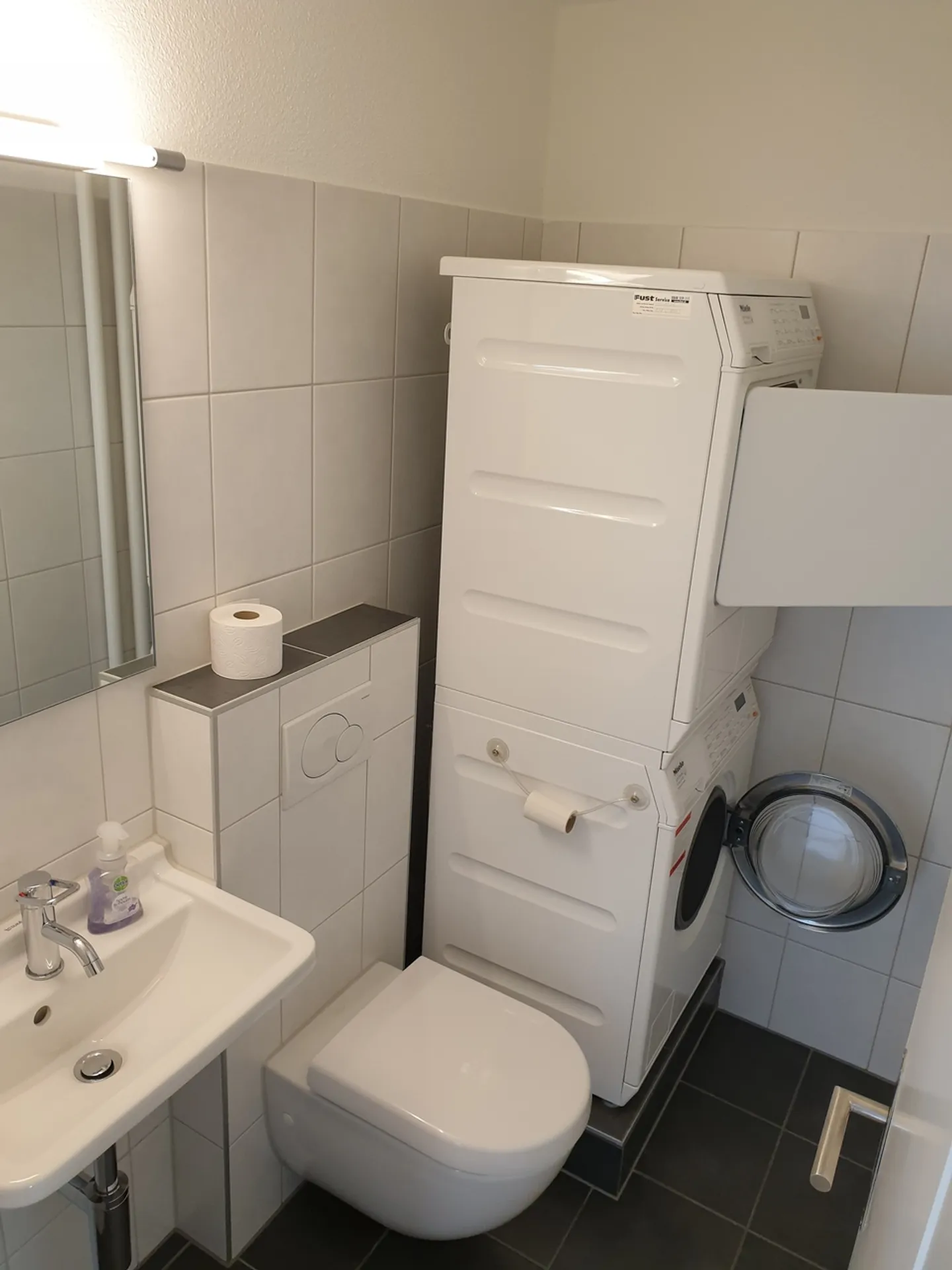 Charmante3.5-Zimmer-Wohnung in Hinwil - Foto 7 von 9