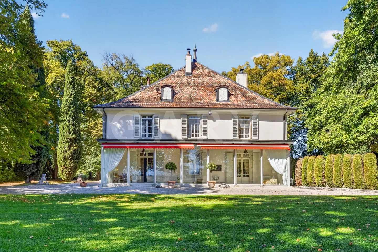 Außergewöhnliches Herrenhaus - Foto 1 von 13