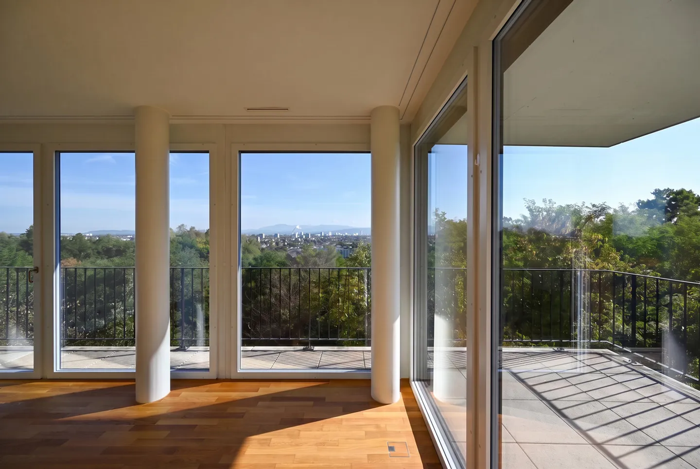 PANORAMA. ARCHITEKTUR. PRIVILEG. - Foto 1 di 14