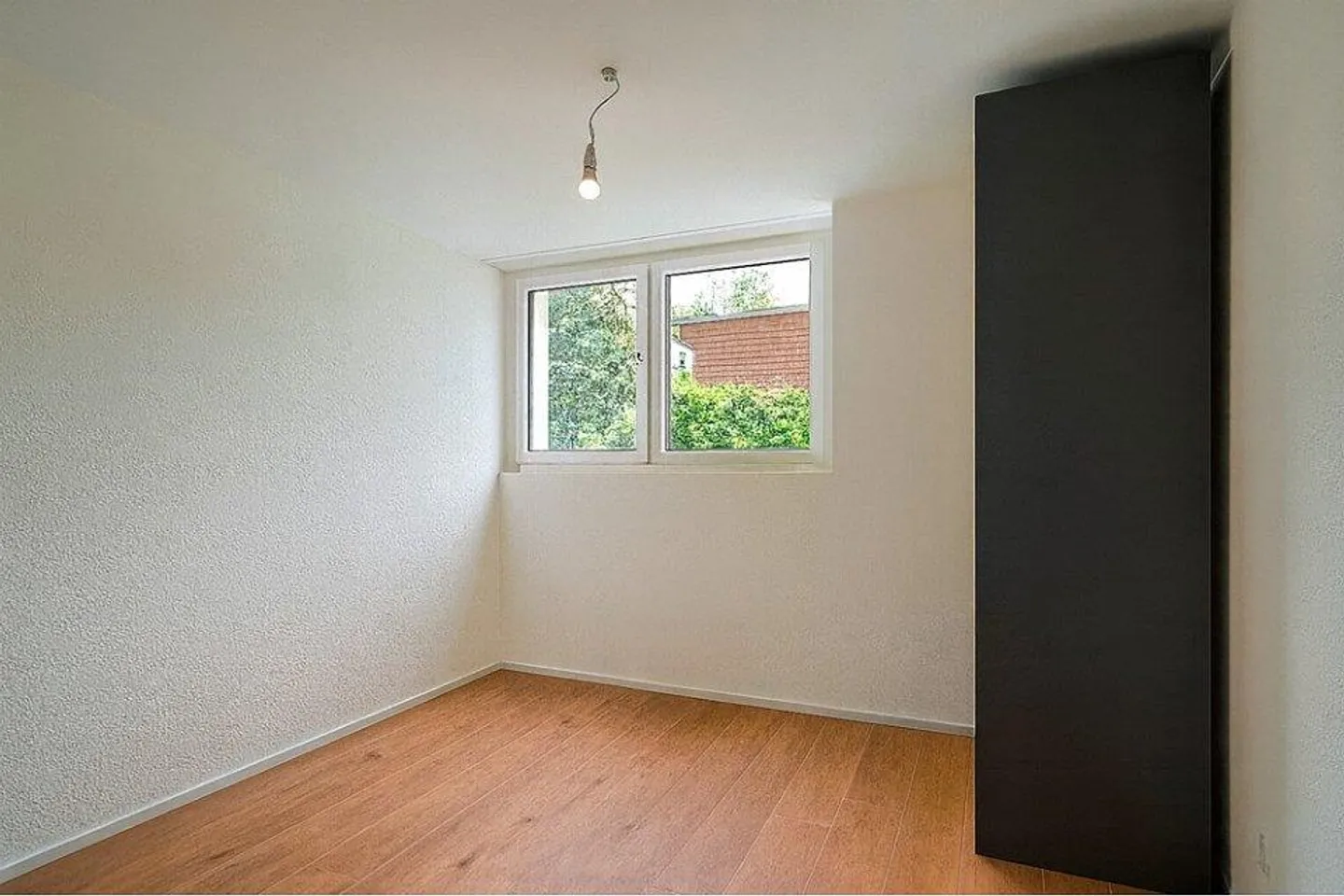 1 Büro- Praxisraum an zentraler Lage - Foto 2 von 5